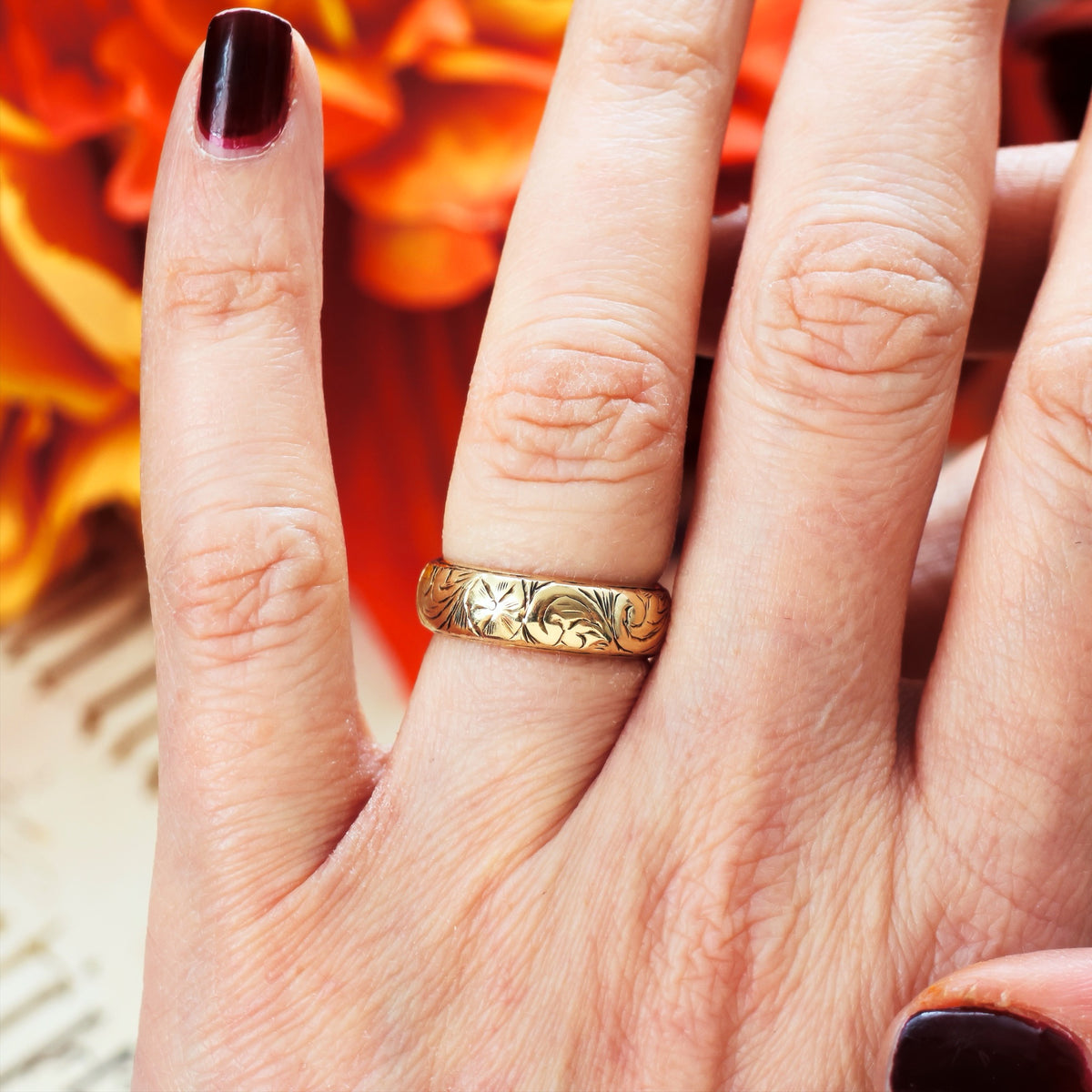 Beautiful Floral Date 1958 Size 'L' Wedding Ring