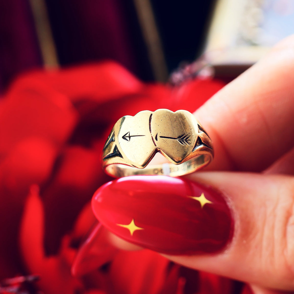 Date 1965 Twinned Hearts 9ct Gold Signet Ring