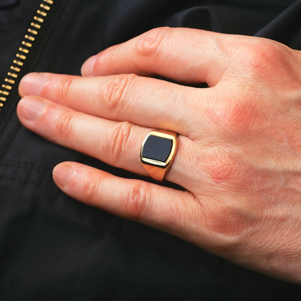 Classic Date 1966 9ct Gold Black Onyx Signet Ring