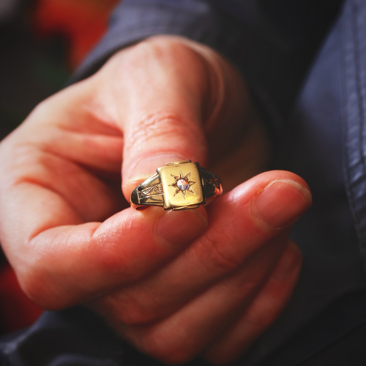 Vintage 1957 9ct Gold Men's Star Set Diamond Signet Ring