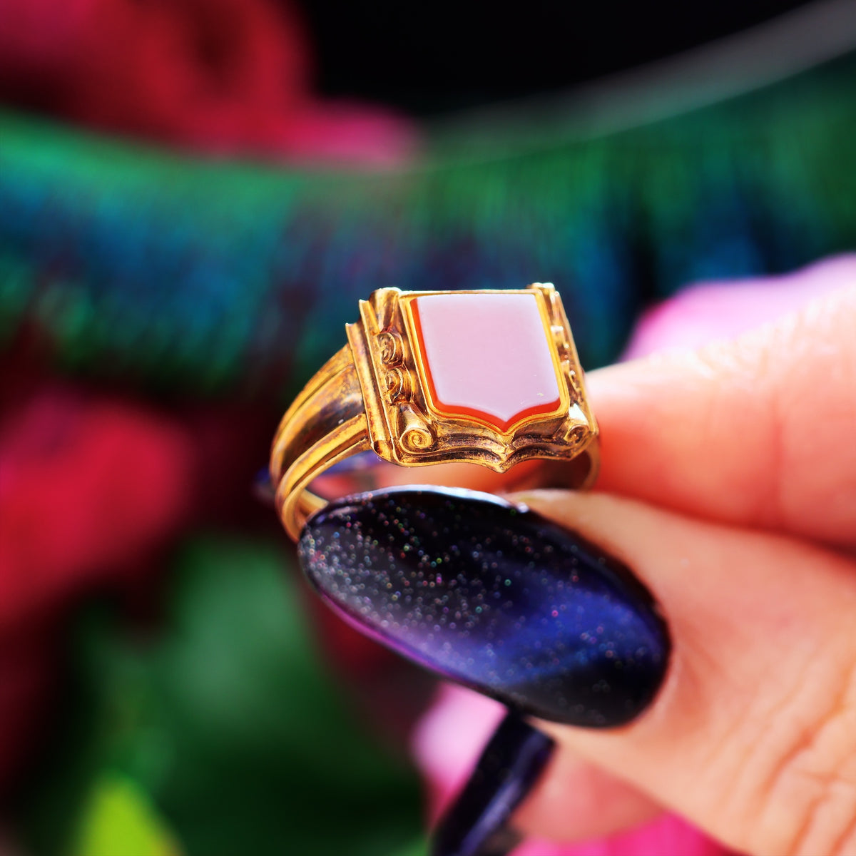 Noble Date 1868 18ct Gold Sardonyx Gent's Signet Ring