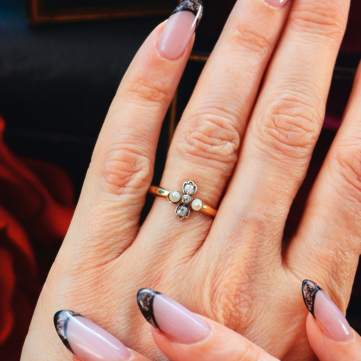 Sweet Antique Wild Pearl & Diamond Florette Ring