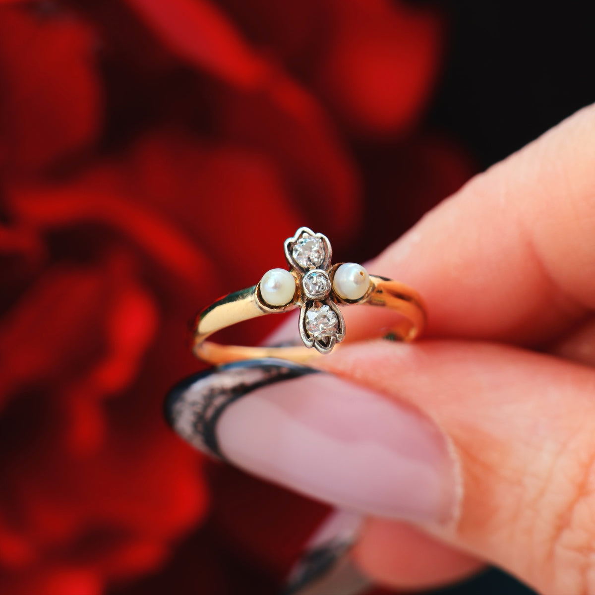 Sweet Antique Wild Pearl & Diamond Florette Ring