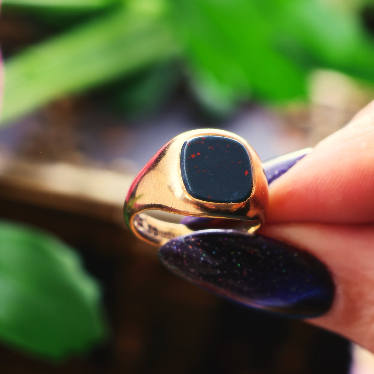 Classic Date 1960 9ct Gold Bloodstone Signet Ring