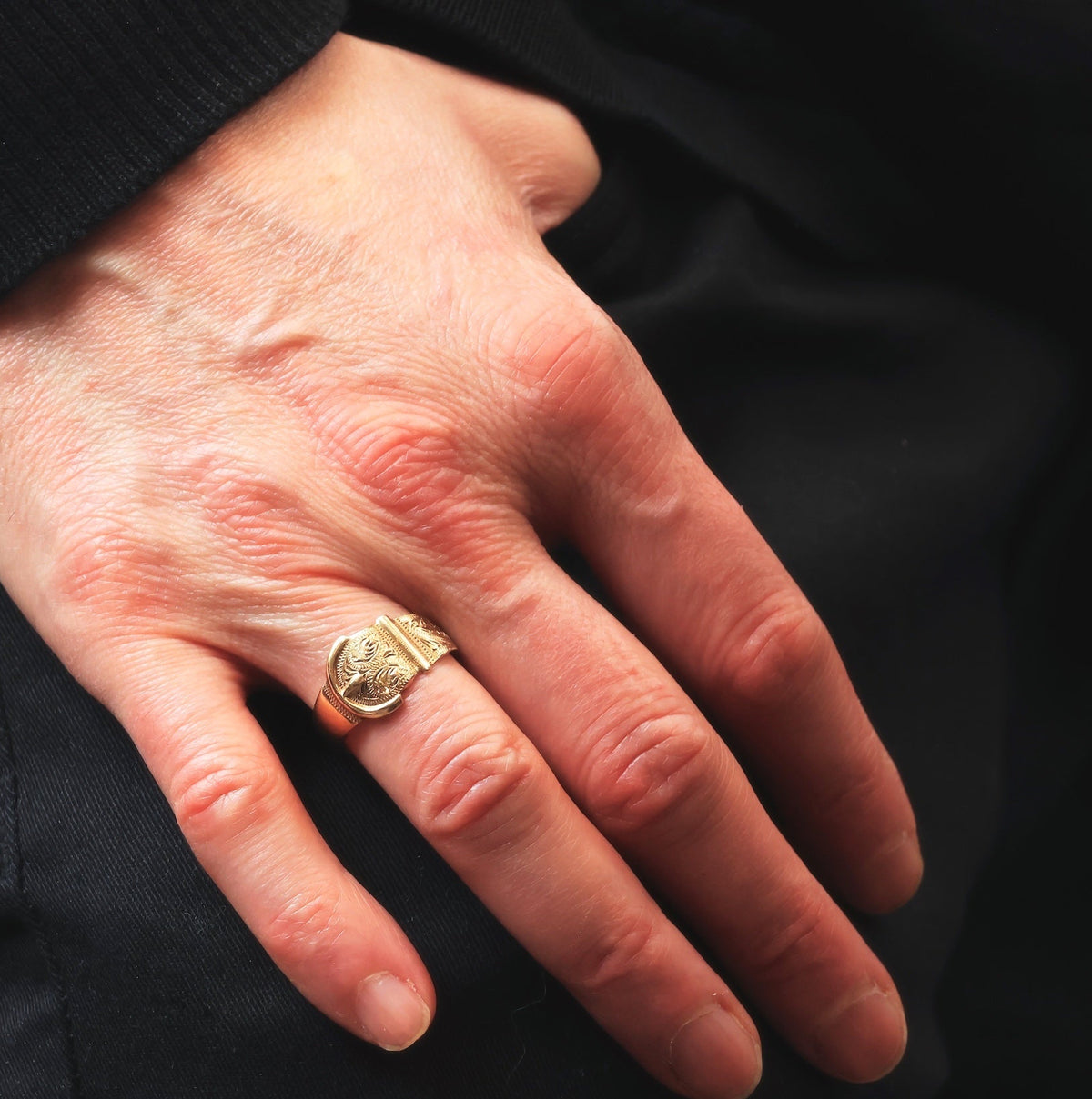 Vintage Hand Engraved Date 1966 9ct Gold Buckle Ring