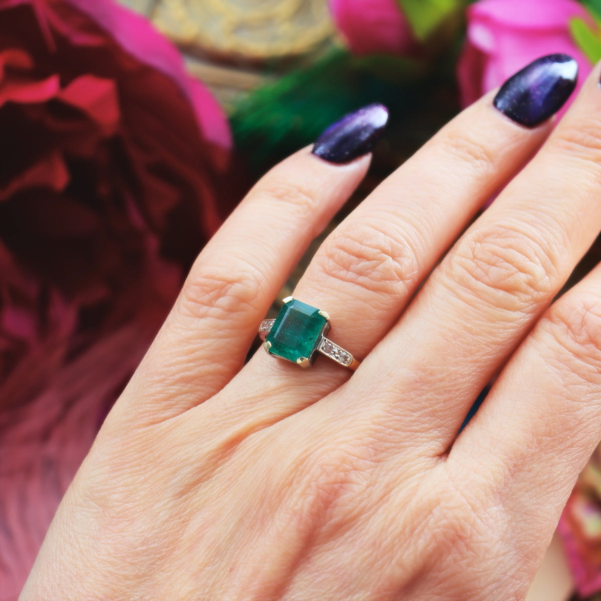 Unusual Vintage Date 1952 Emerald & Diamond Ring
