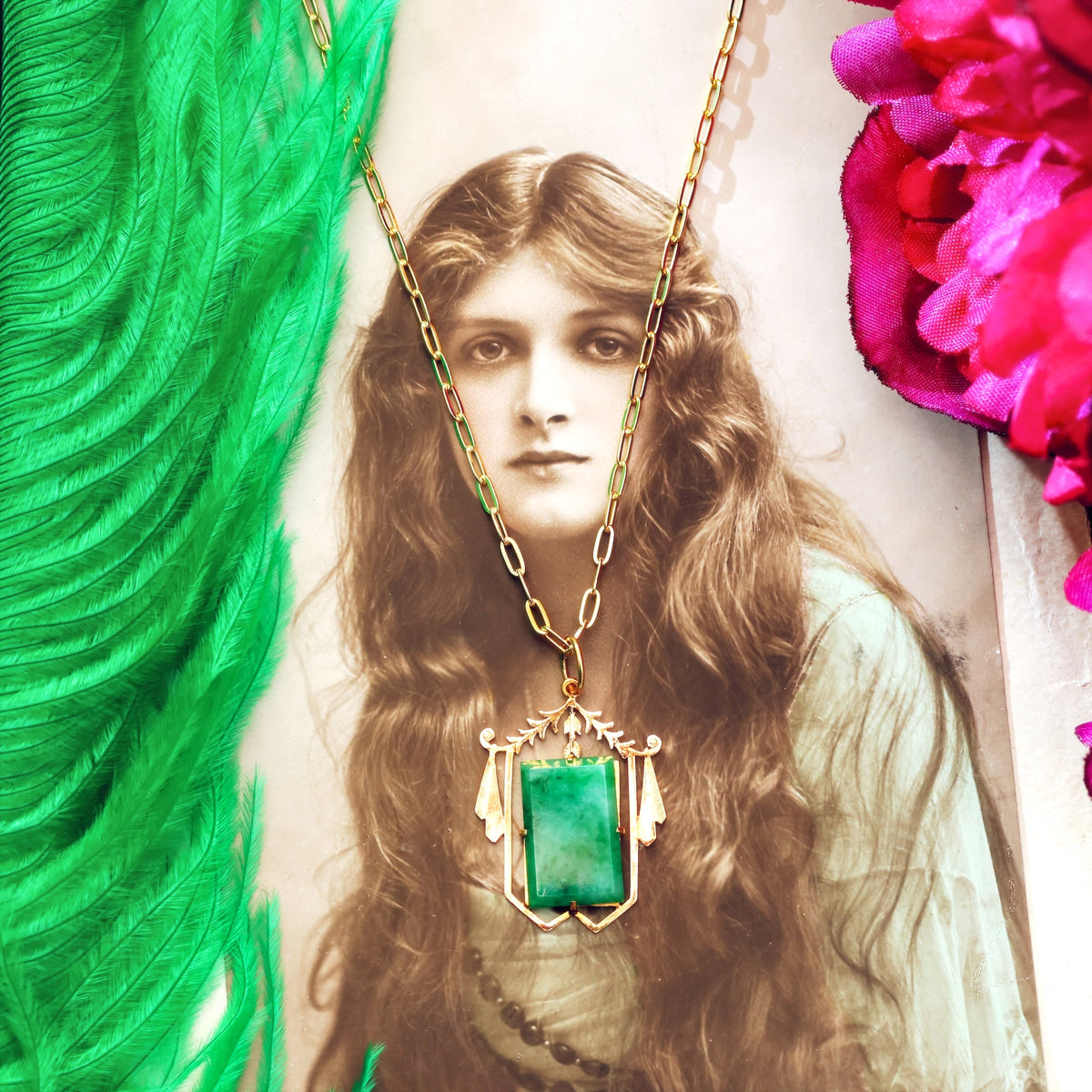 Vintage Lucky Chinese Jadeite Pendant