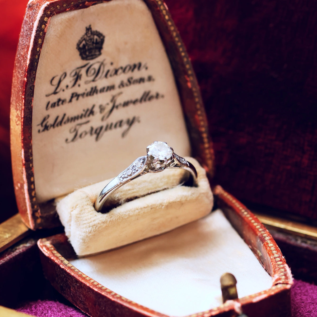 Vintage Classic! 18ct White Gold Diamond Solitaire
