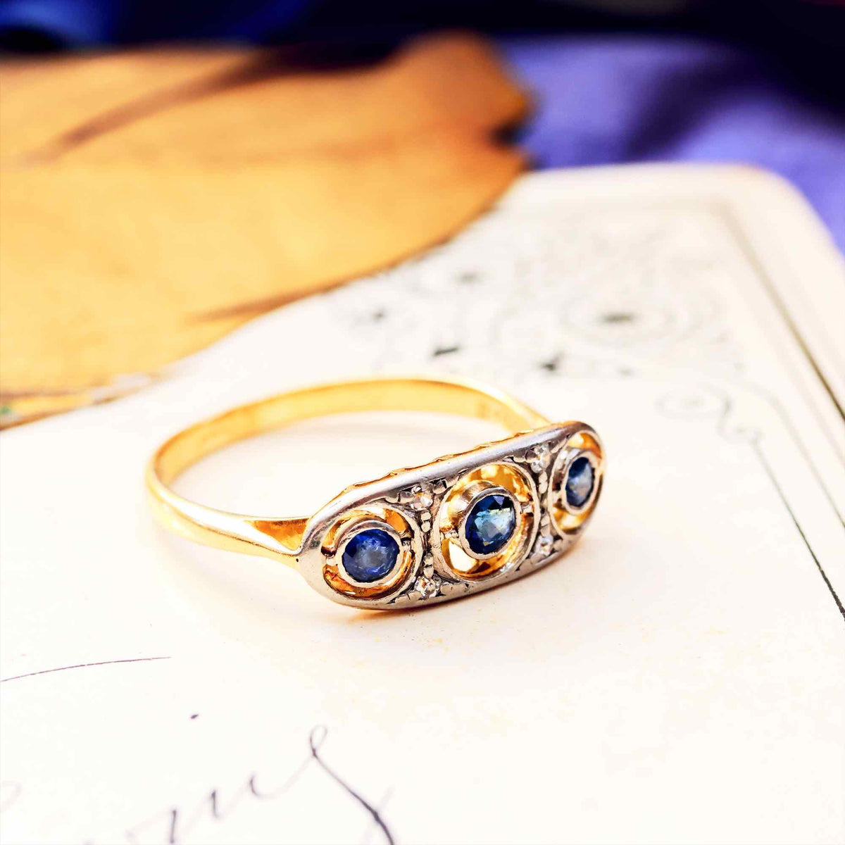 Antique Edwardian Sapphire & Diamond Ring