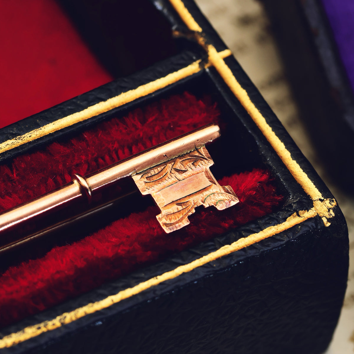 Antique Gold 'Key to my Heart' Brooch