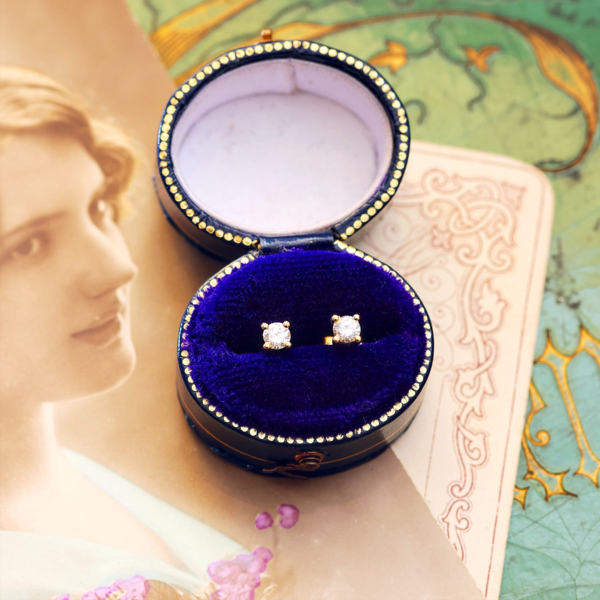 Romantic Sparkle! Classic Diamond Stud Earrings