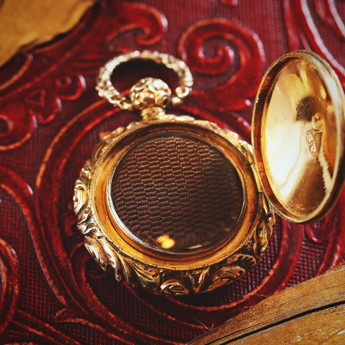 Scarce Date 1821 Georgian Silver Gilt Locket Vinaigrette