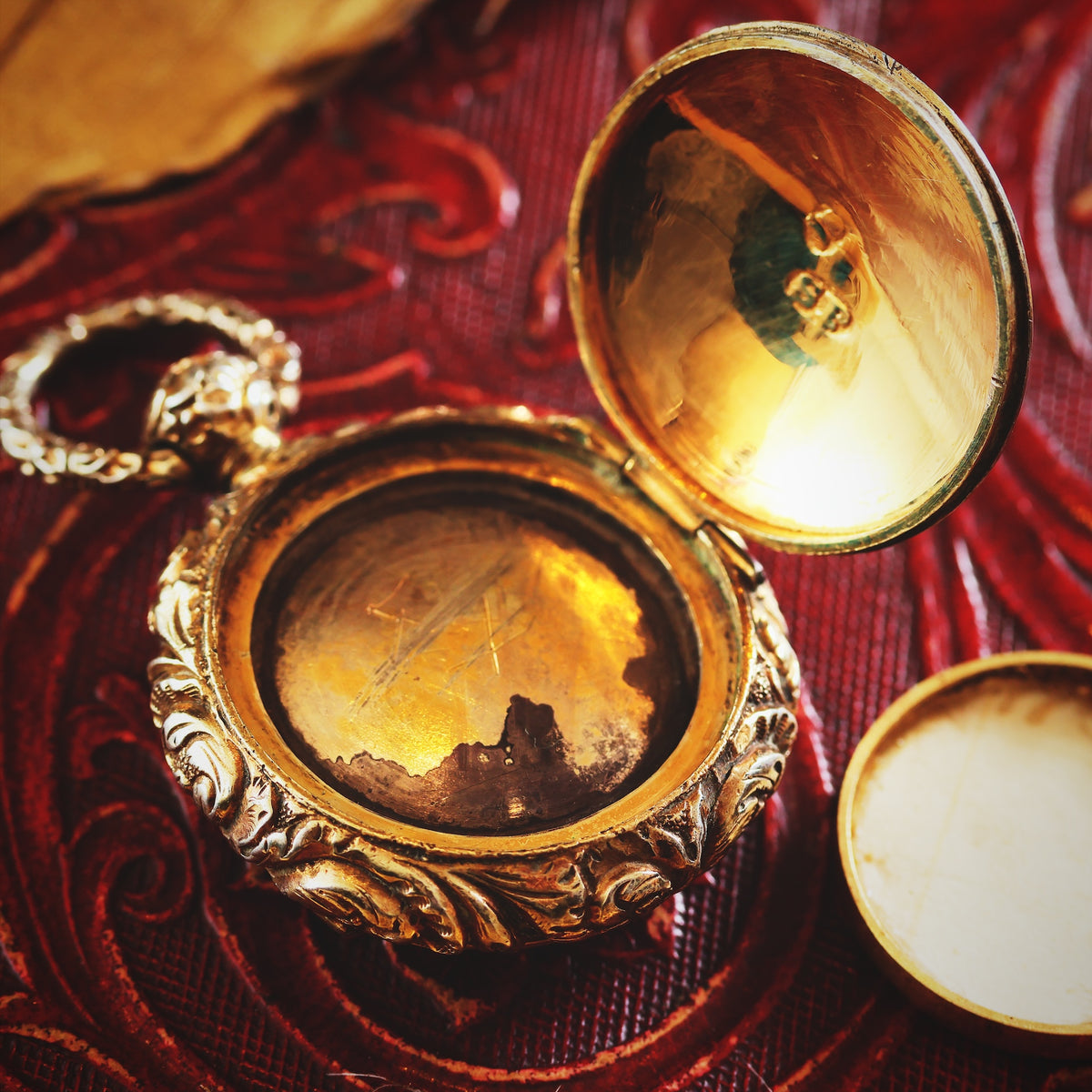 Scarce Date 1821 Georgian Silver Gilt Locket Vinaigrette