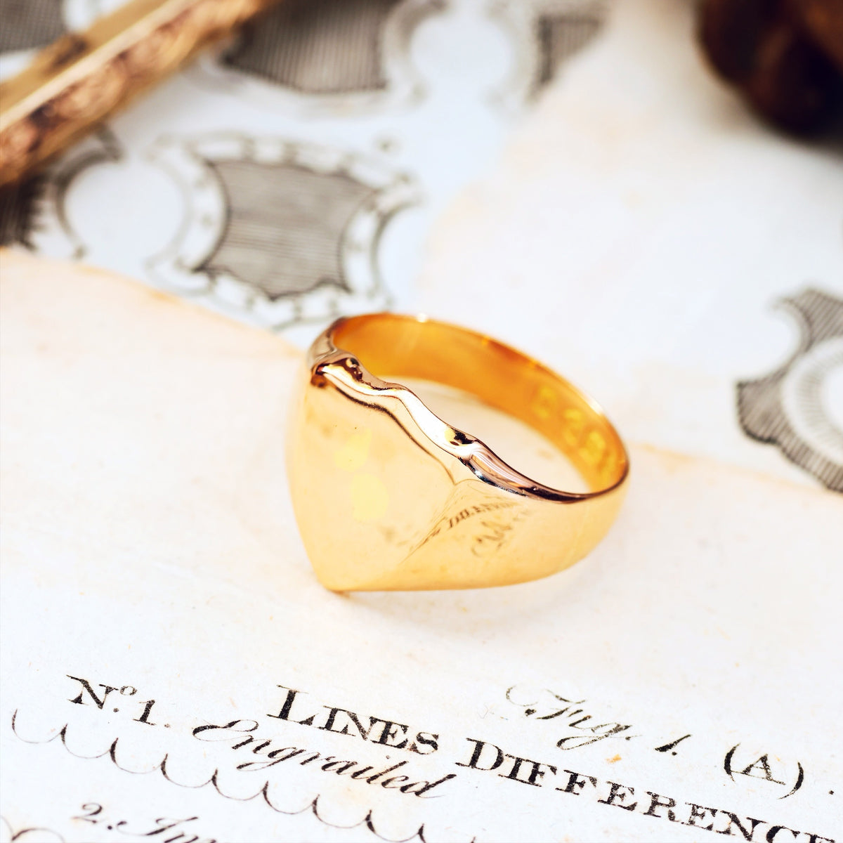 Antique Date 1907 18ct Gold Shield Signet Ring