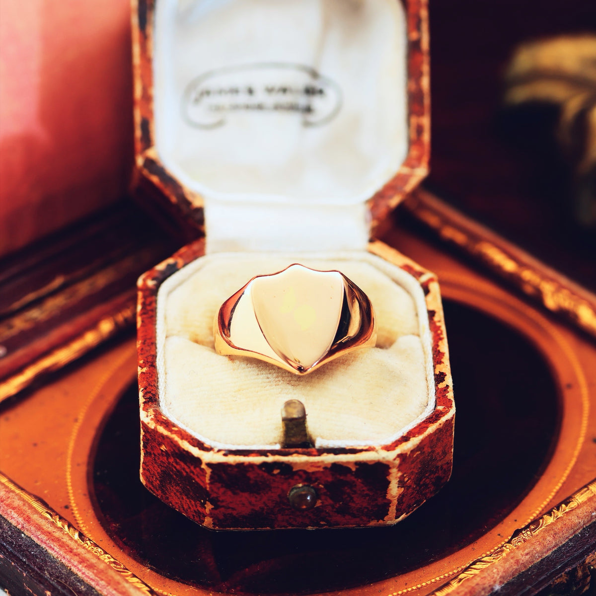 Antique Date 1907 18ct Gold Shield Signet Ring