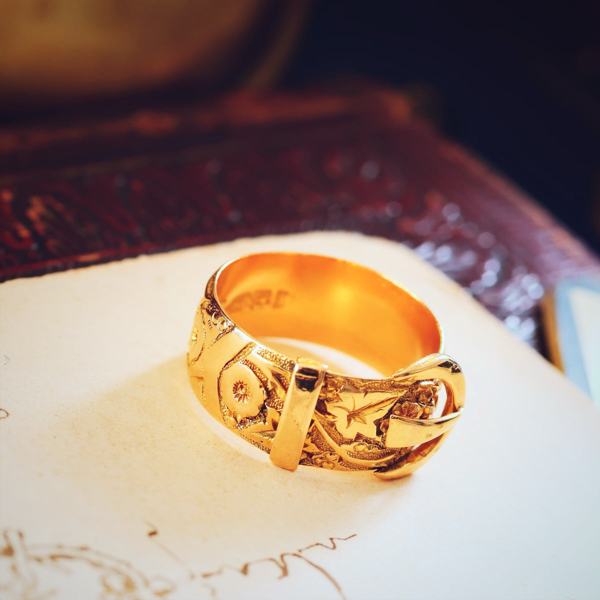 Antique Date 1914 18ct Gold 'Fidelity' Buckle Wedding Ring