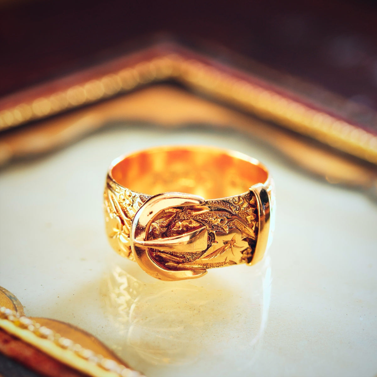 Antique Date 1914 18ct Gold 'Fidelity' Buckle Wedding Ring