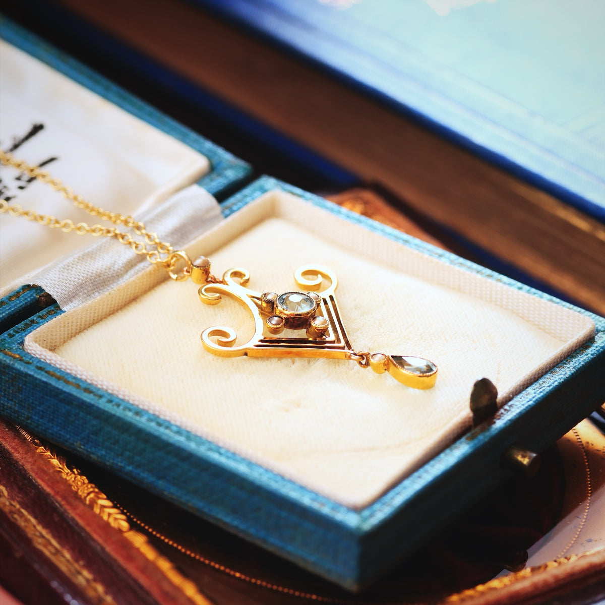Fine Antique Edwardian Aquamarine Pendant