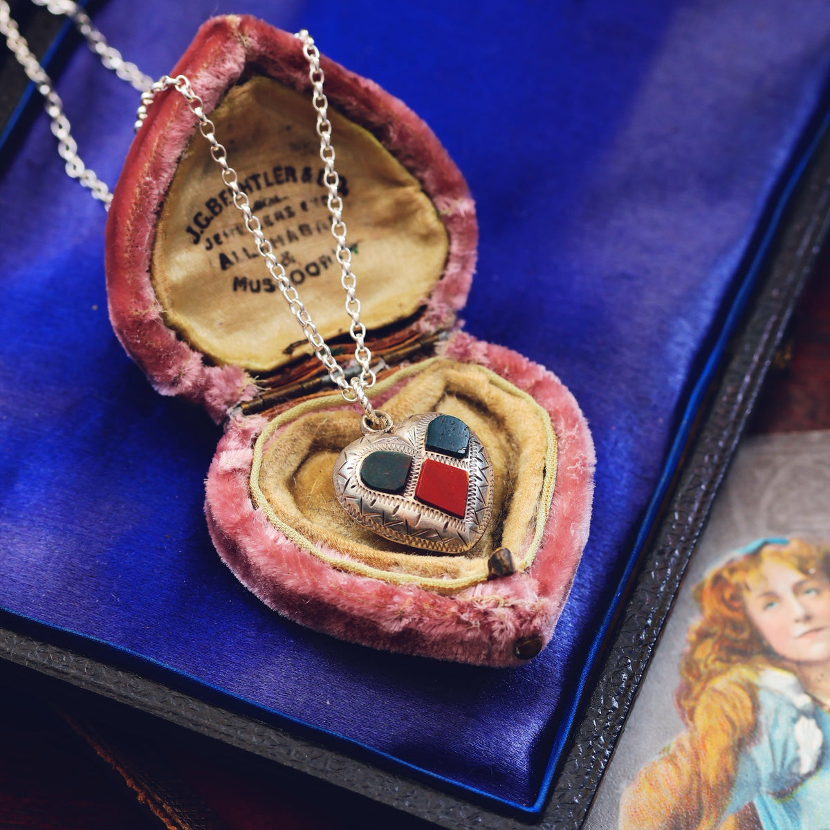 Antique Victorian Scottish Agate Heart Pendant