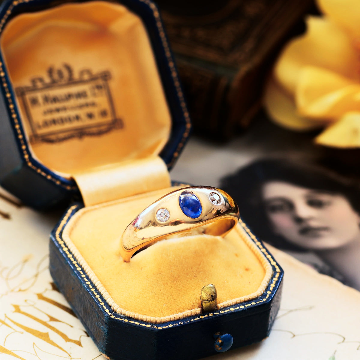 Vintage Gypsy Set Unisex Cabochon Sapphire & Diamond Band