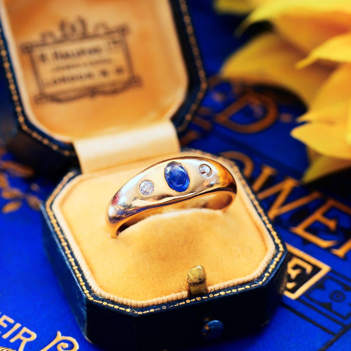 Vintage Gypsy Set Unisex Cabochon Sapphire & Diamond Band