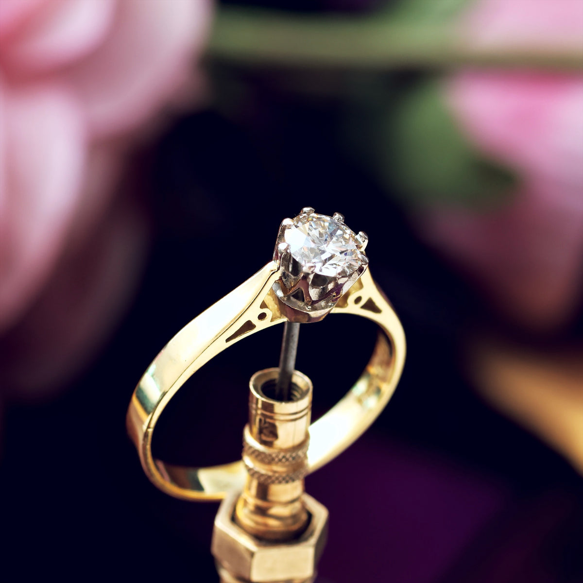 Classic Vintage Date 1981 Diamond Engagement Ring