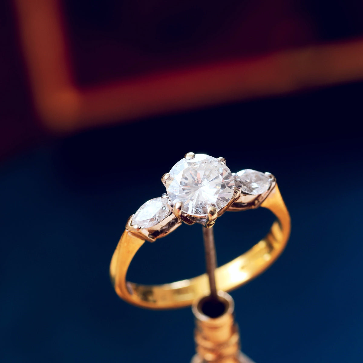 Sensational Vintage 0.90ct Diamond Engagement Ring