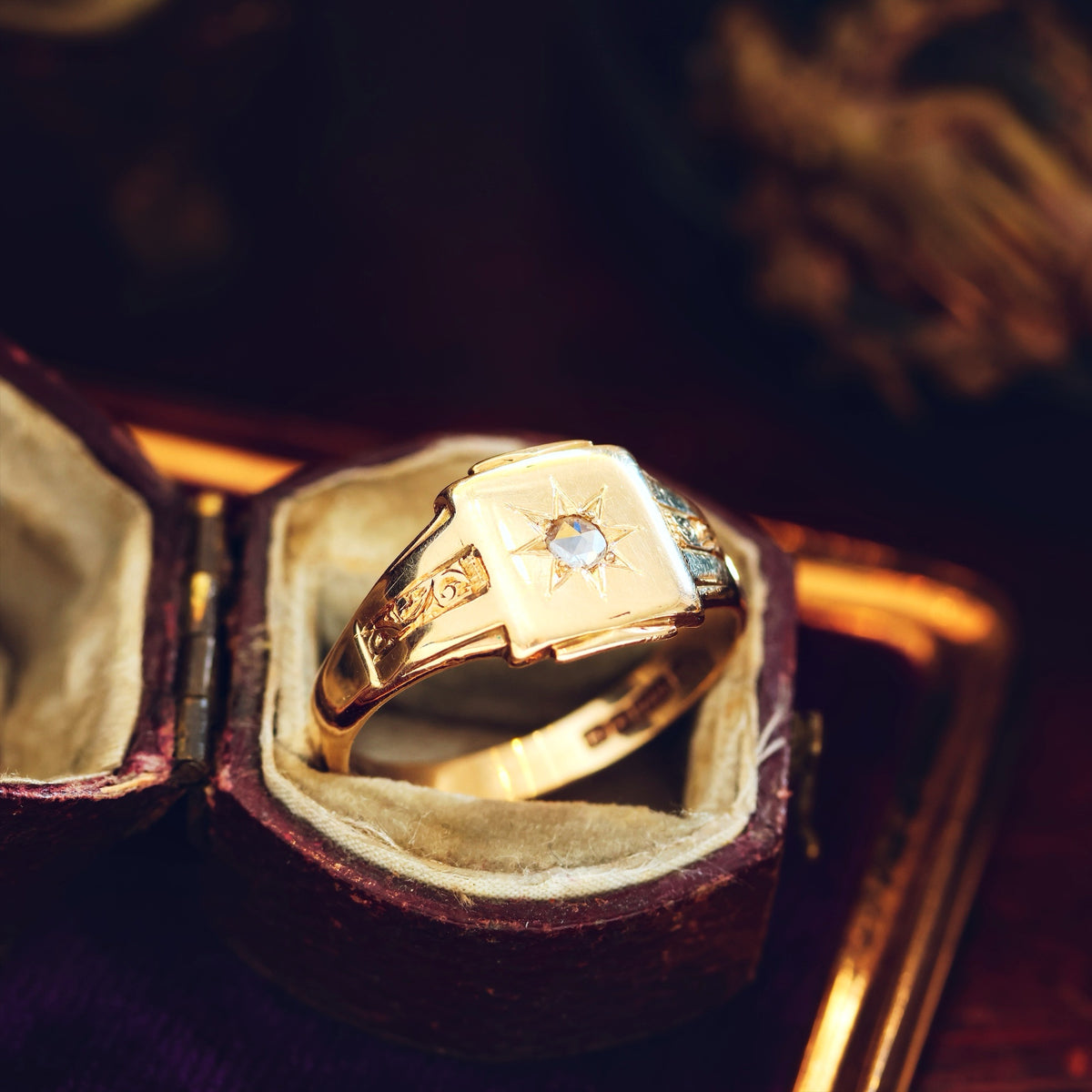 Vintage 1957 9ct Gold Men's Star Set Diamond Signet Ring