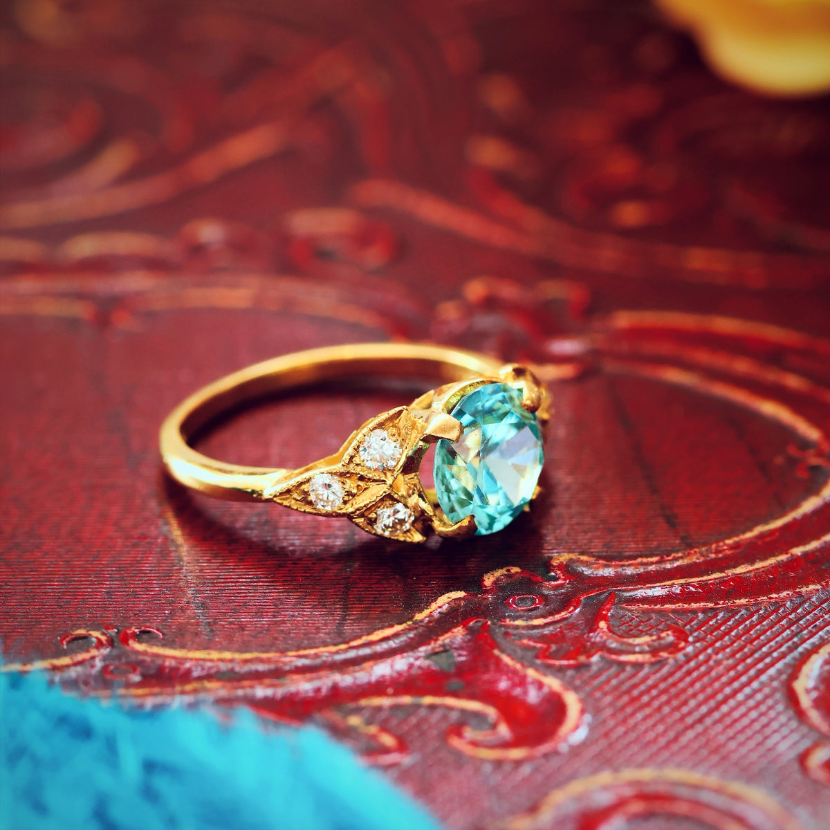 Vintage 9ct Blue Zircon & Diamond Cocktail Ring