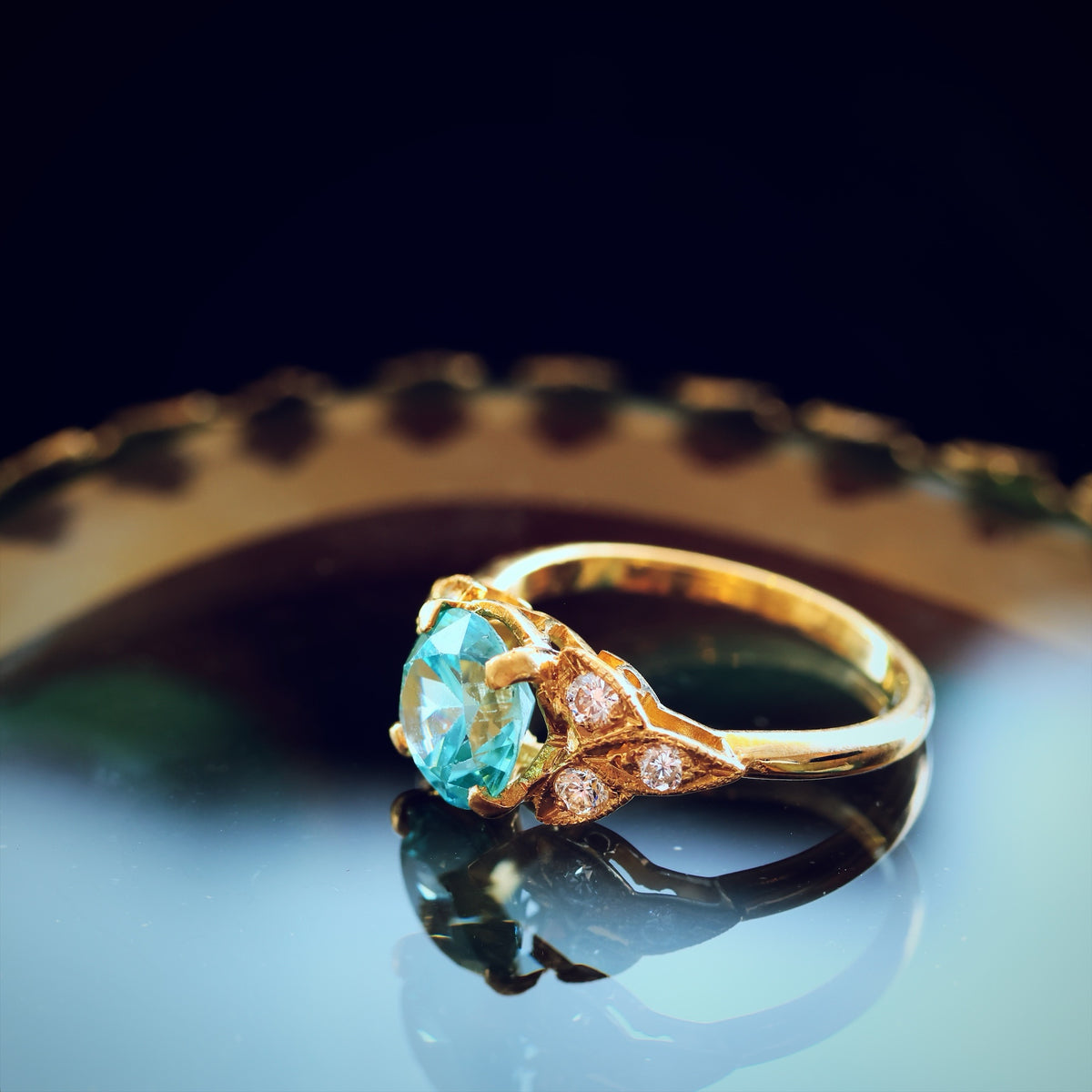 Vintage 9ct Blue Zircon & Diamond Cocktail Ring