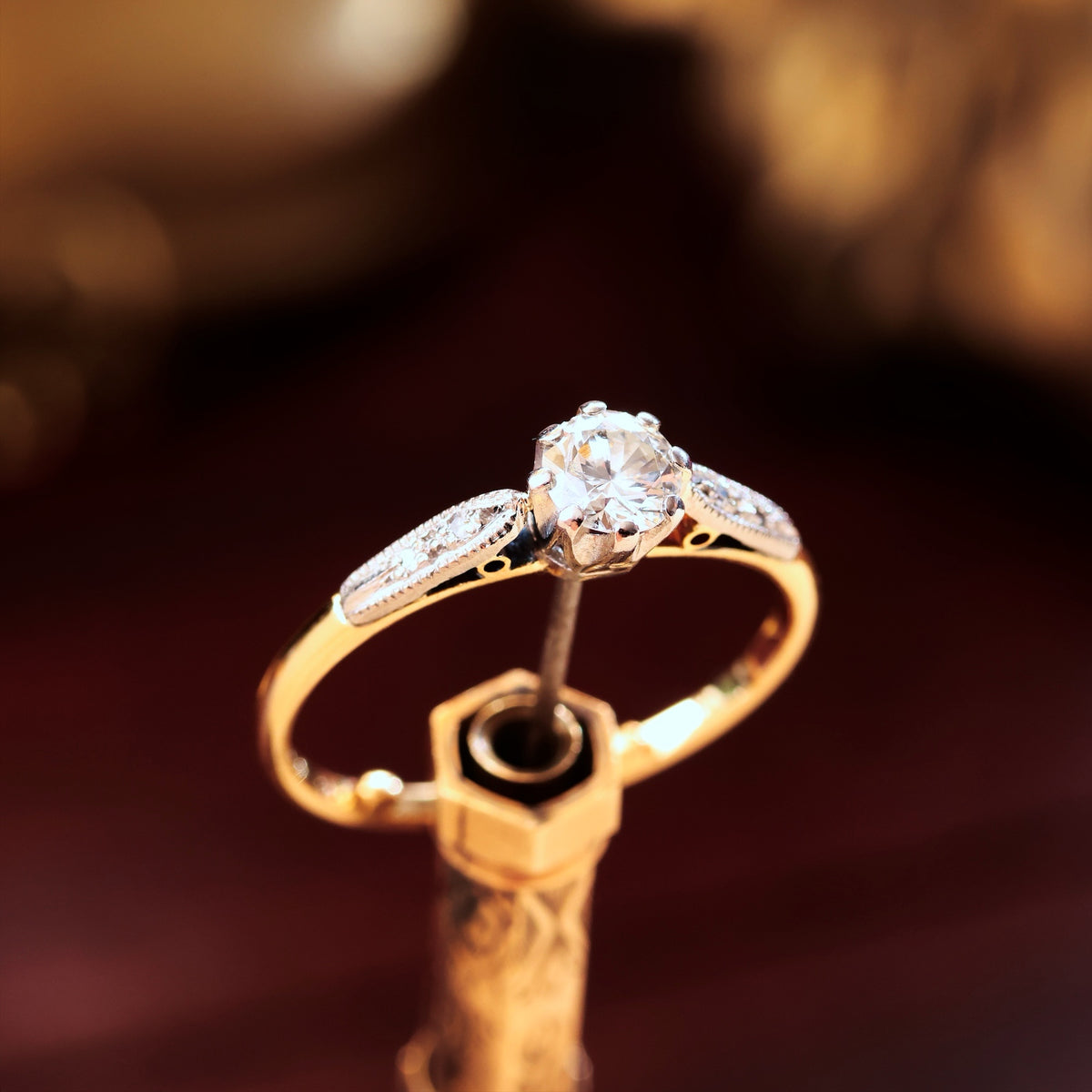 Classic Vintage Brilliant-cut Diamond Engagement Ring