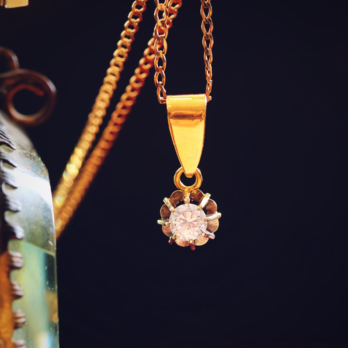 Vintage Brilliant-cut Diamond Solitaire Pendant