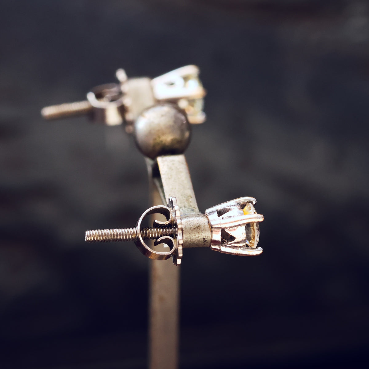 Fabulous Quality! Classic Diamond Stud Earrings
