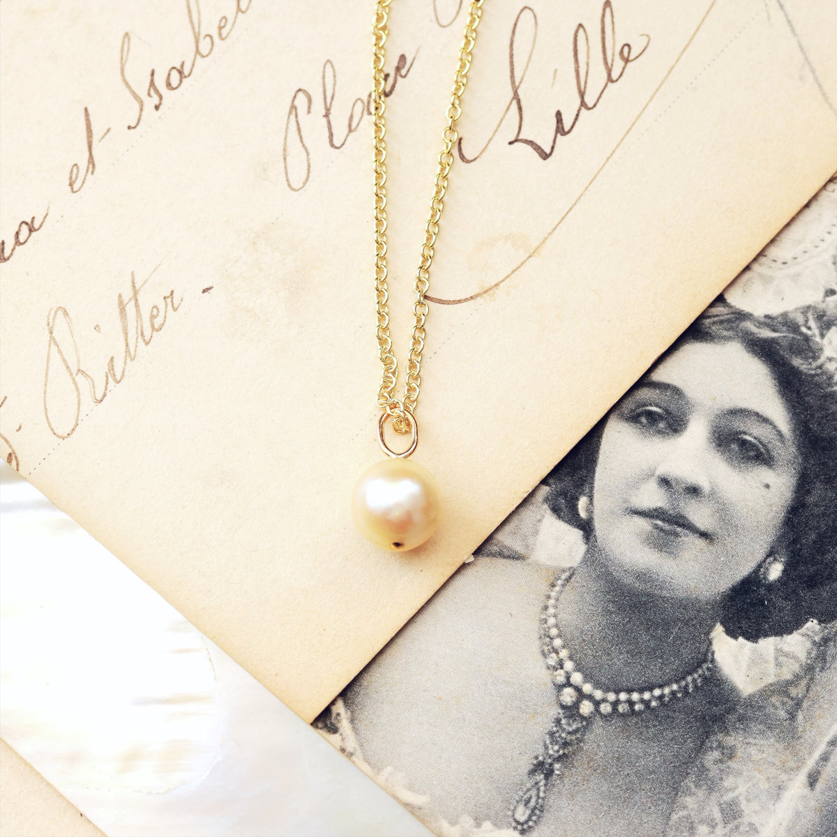Lustrous Vintage Cultured Saltwater Pearl Pendant