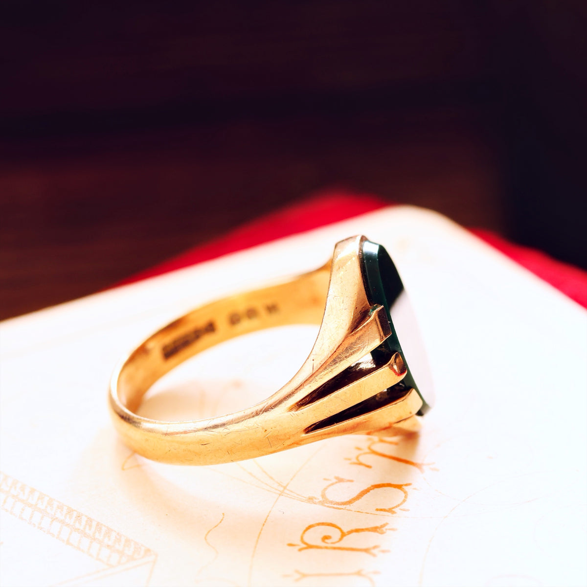 Date 1960 9ct Gold Bloodstone Signet Ring