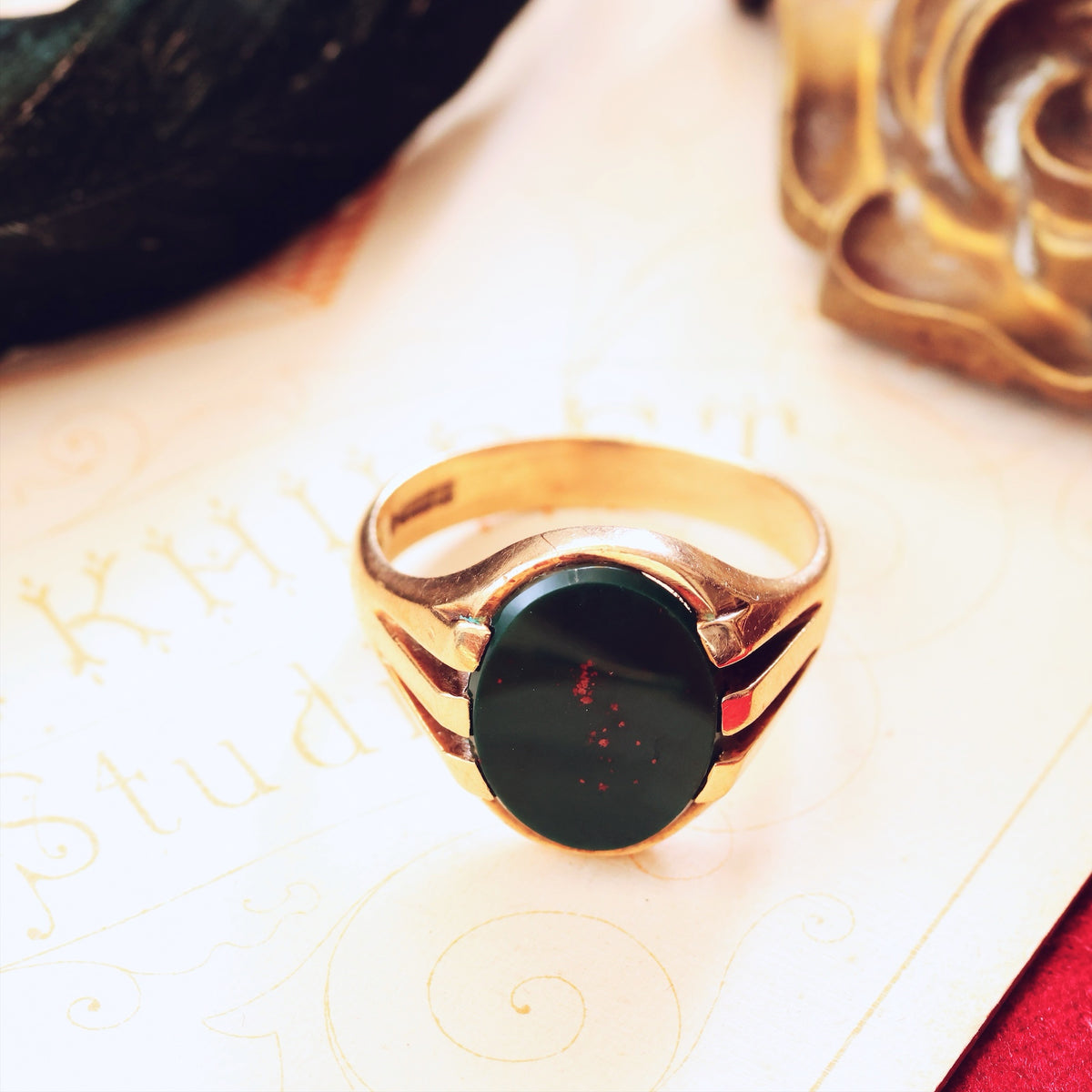 Date 1960 9ct Gold Bloodstone Signet Ring