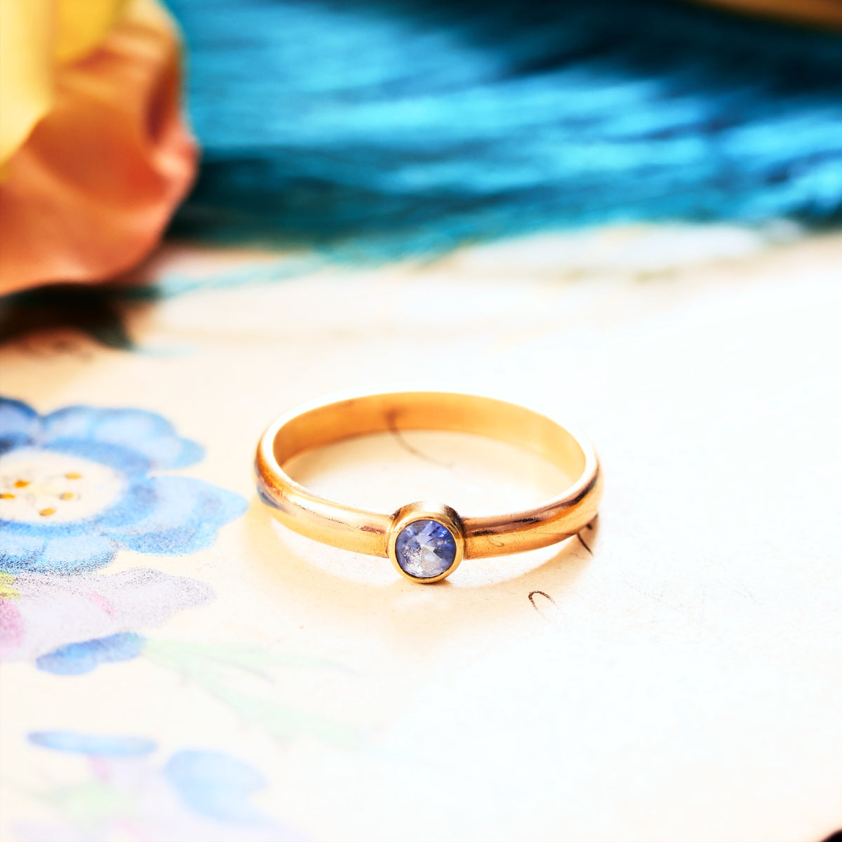 Slender Beauty! Hand Crafted Lilac Sapphire Band Ring
