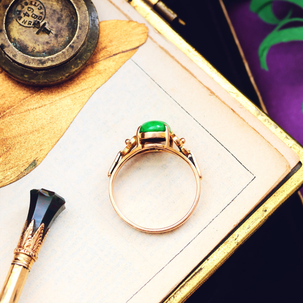 Vintage Mid Century 14ct Gold Jadeite Ring