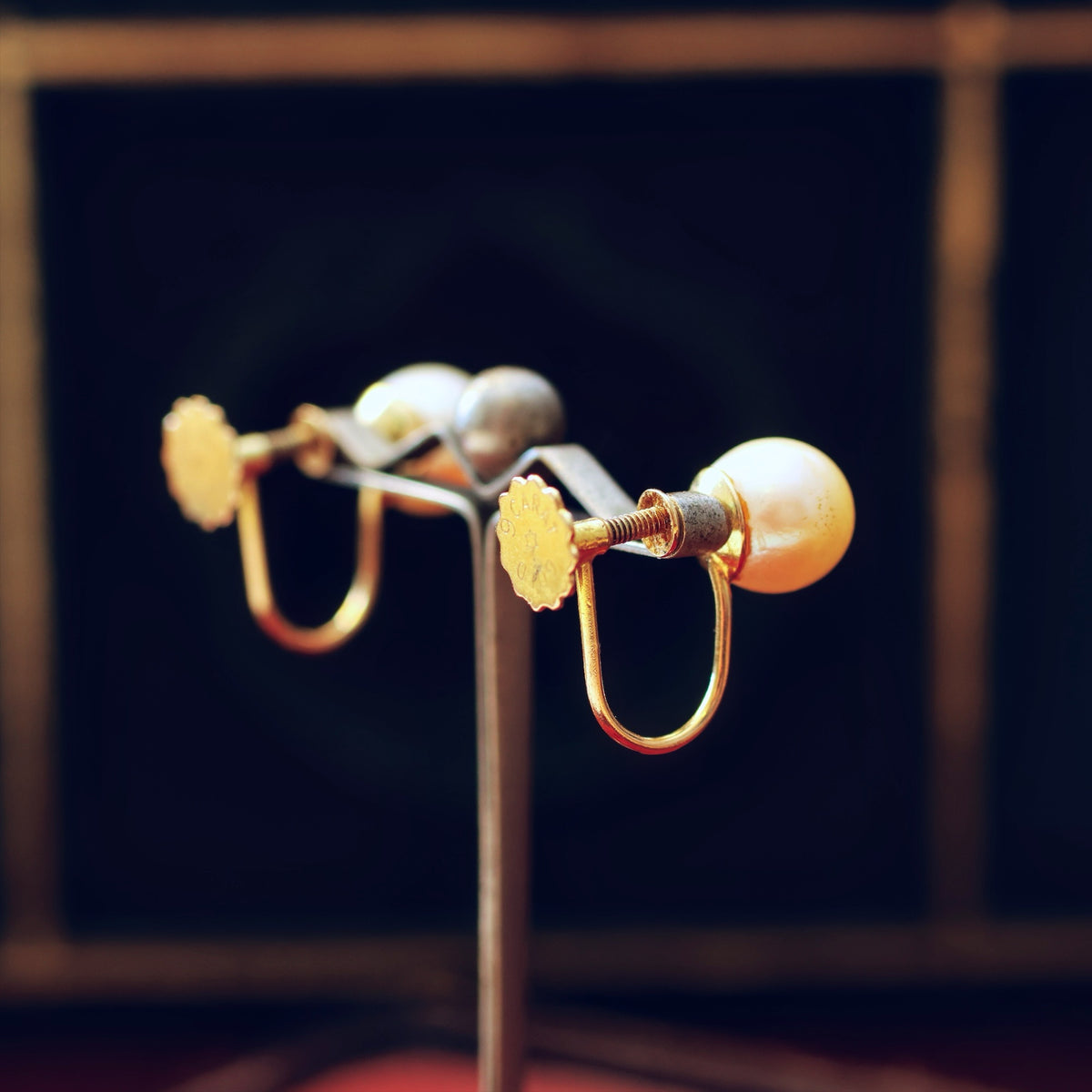 Vintage Cultured Pearl Screw Fix Earrings