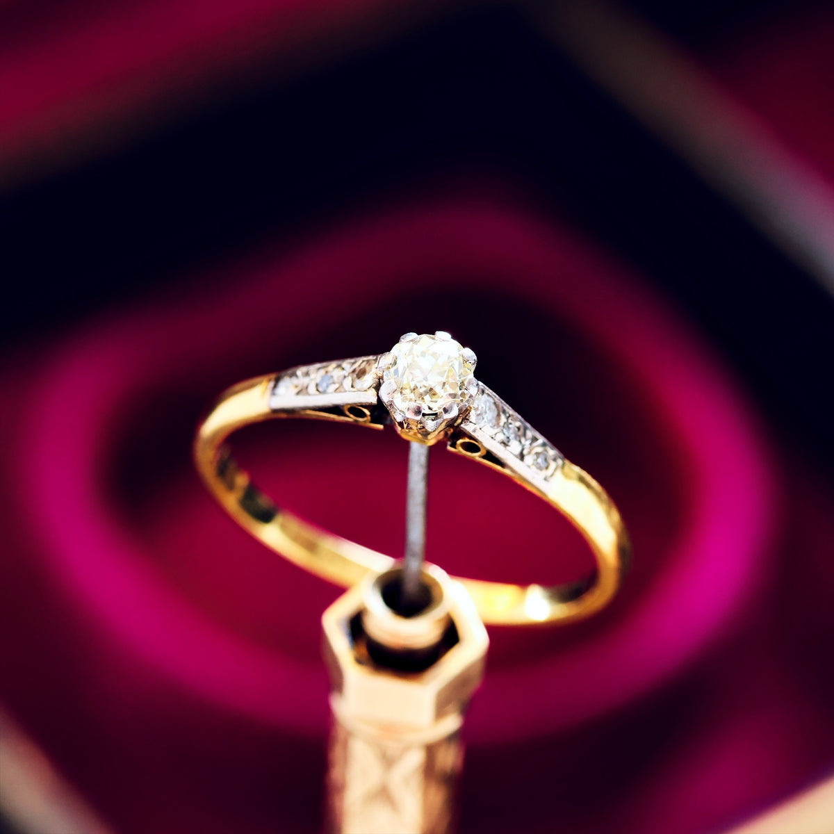 Vintage Glitter! Recycled Diamond Engagement Ring