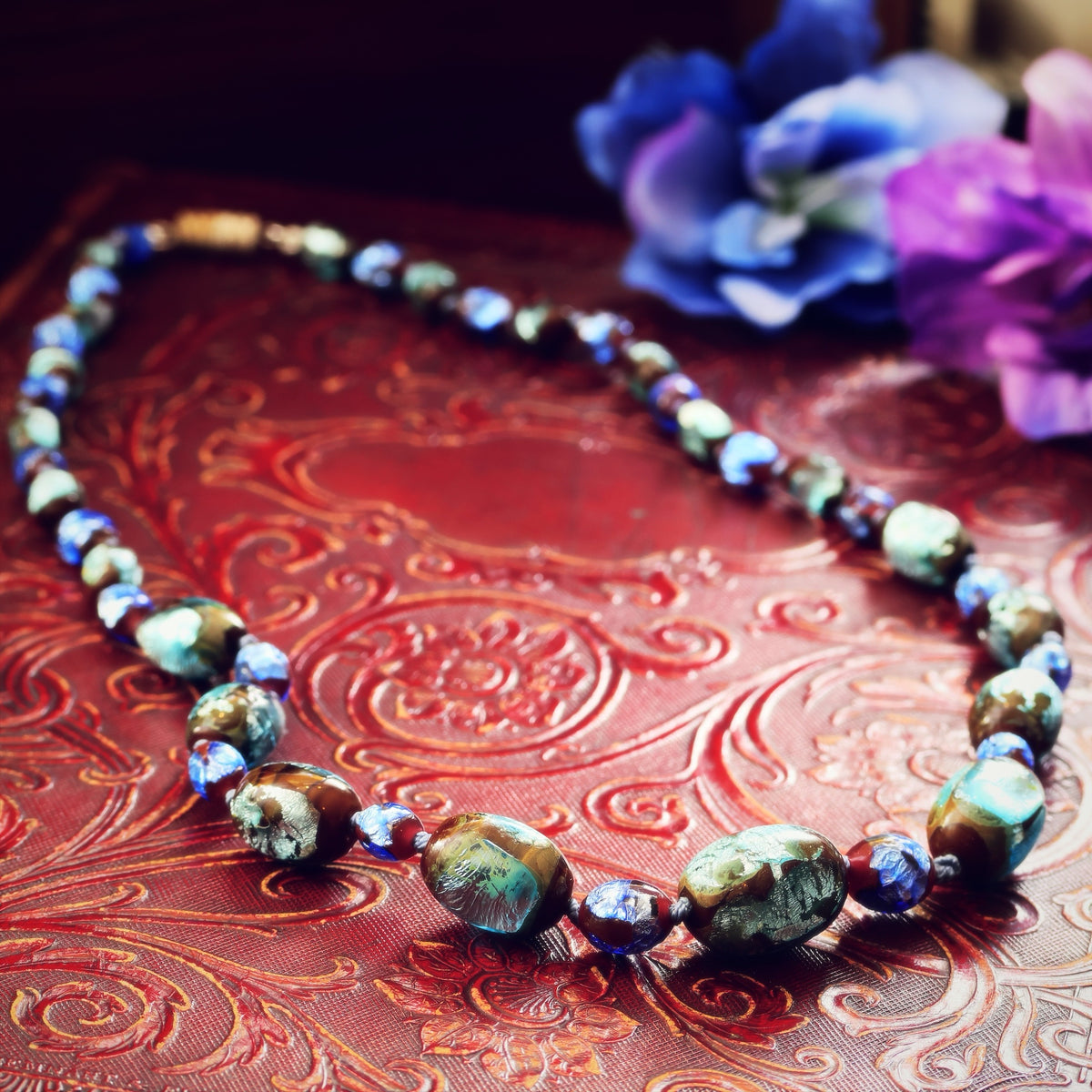 Vintage Venetian Foiled Glass Bead Necklace