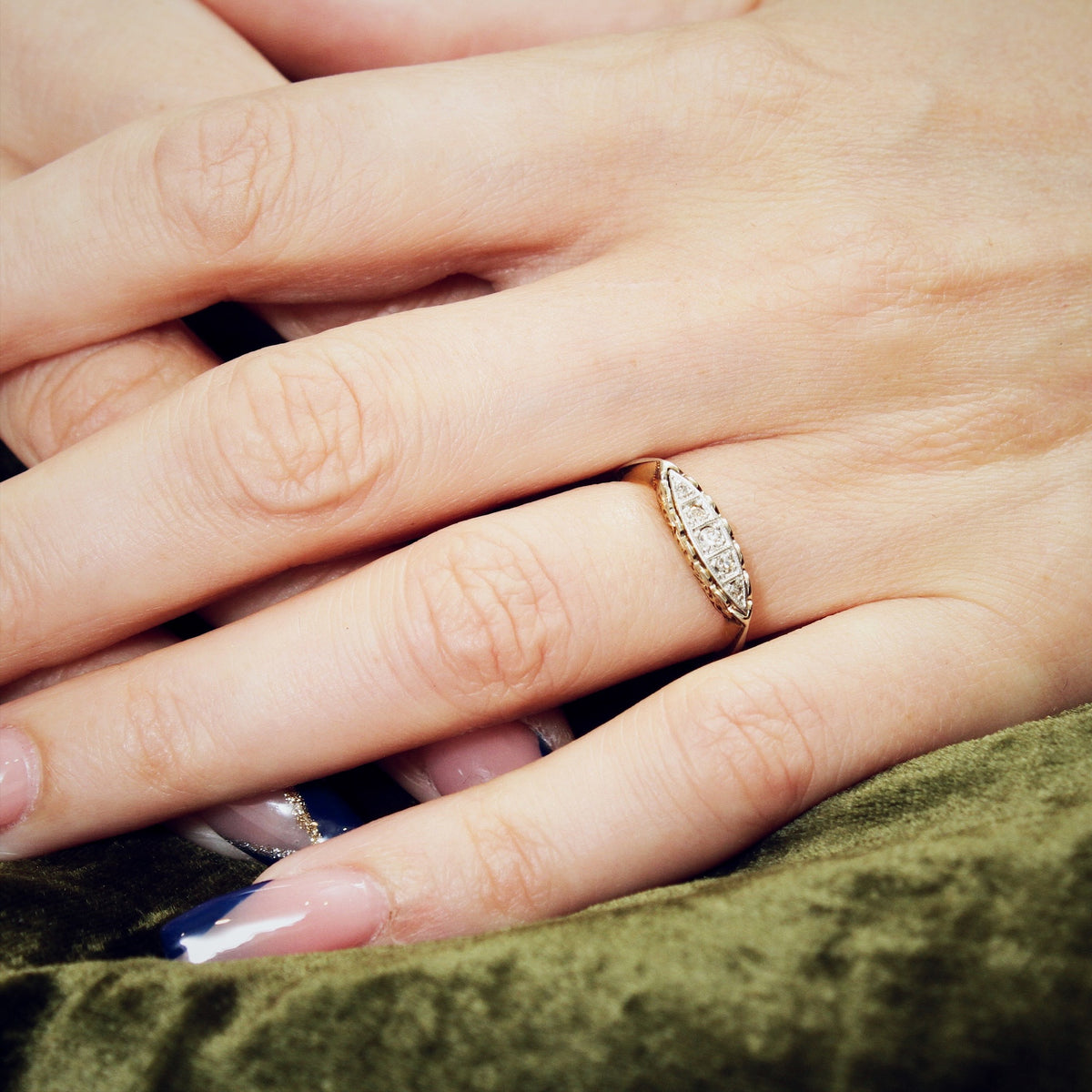 Precious Beauty! Vintage Diamond Engagement Ring